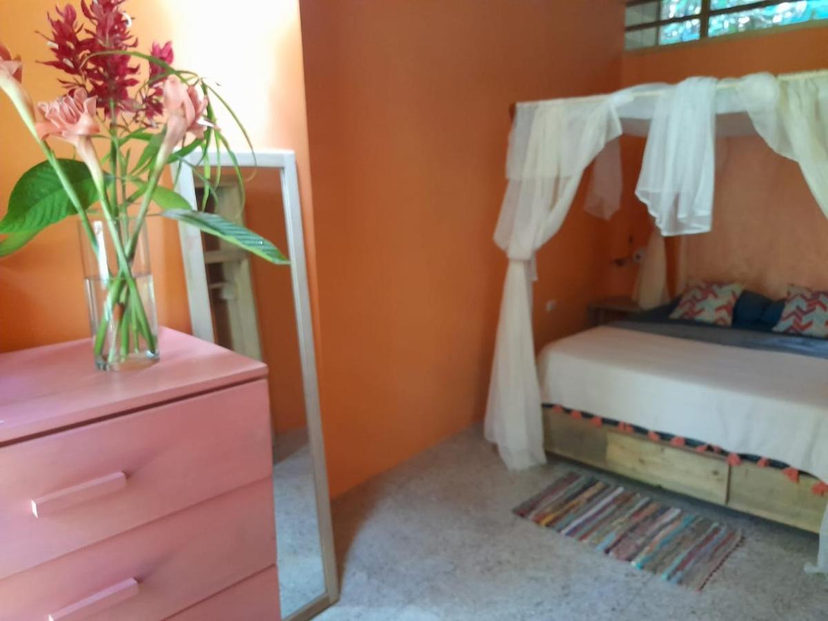 Casa La Colmena Villa Кахуита Екстериор снимка